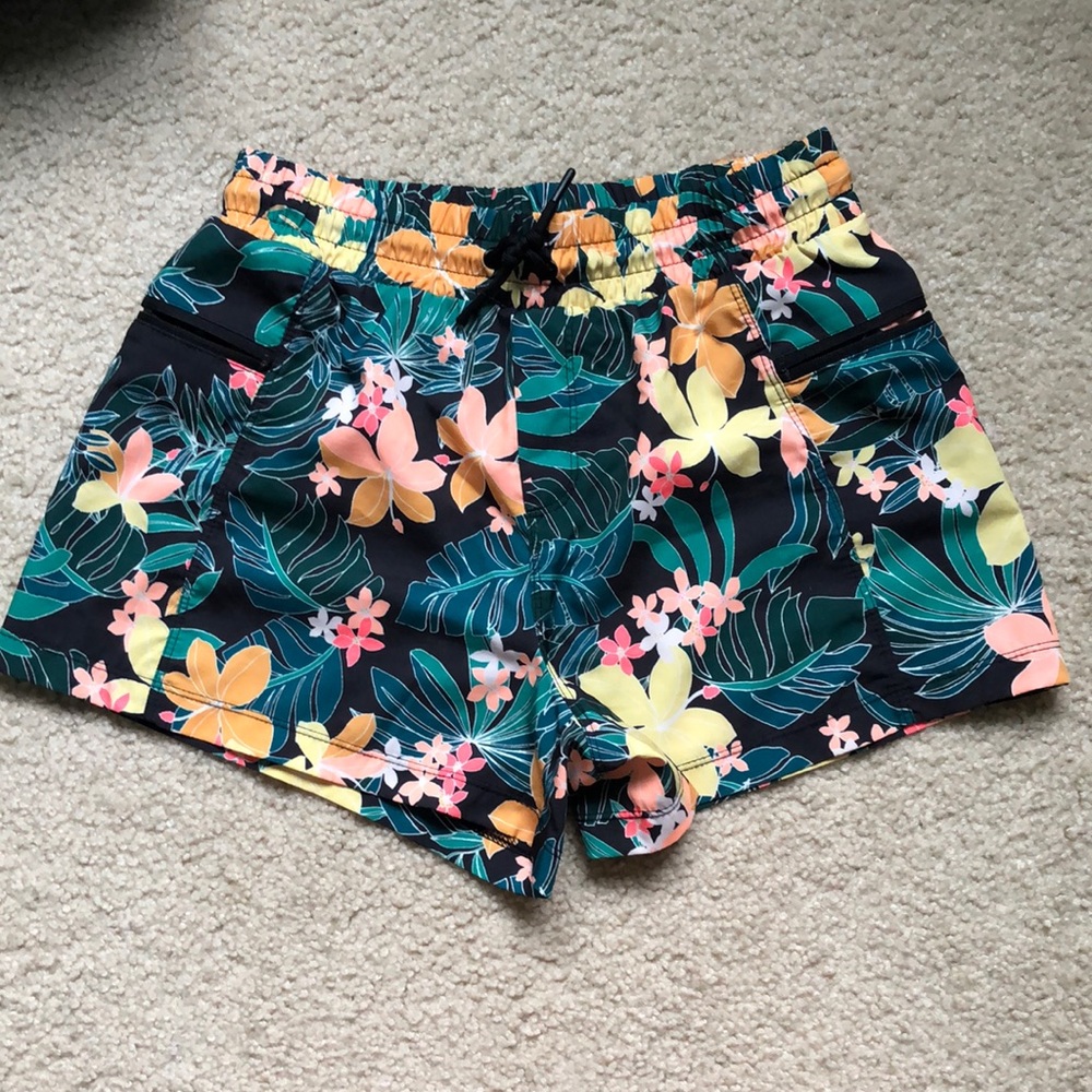 Old Navy girls active shorts colorful tropical print girls size xtra large 14-16